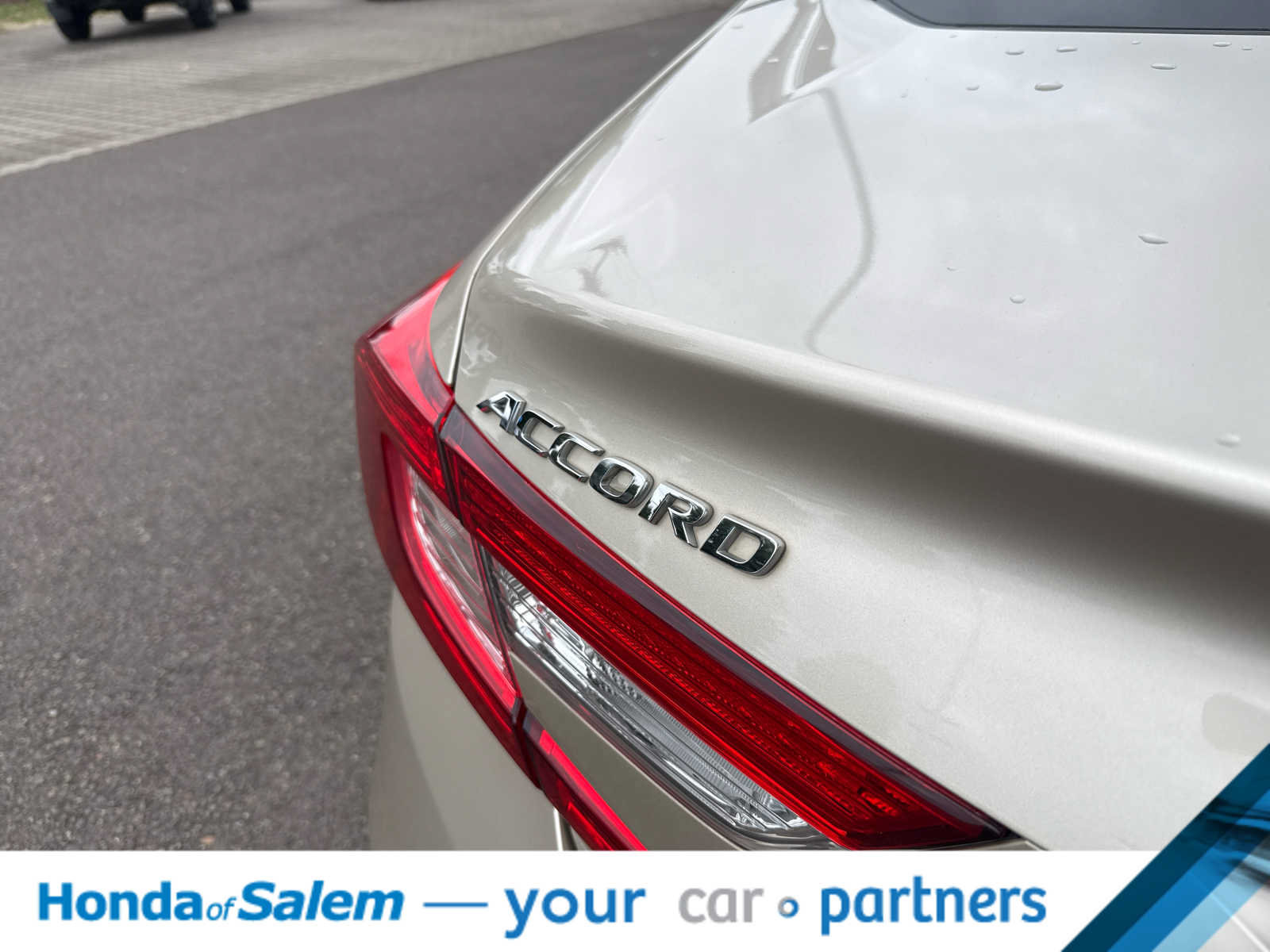 Used 2018 Honda Accord EX-L image 7