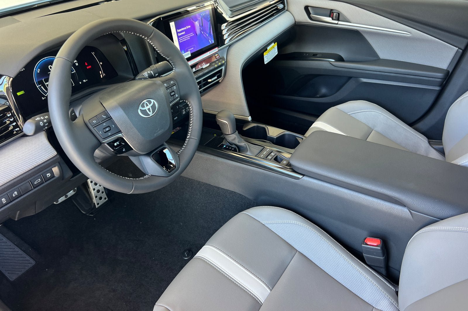 New 2026 Toyota Camry SE w/ Convenience Package FWD image 11