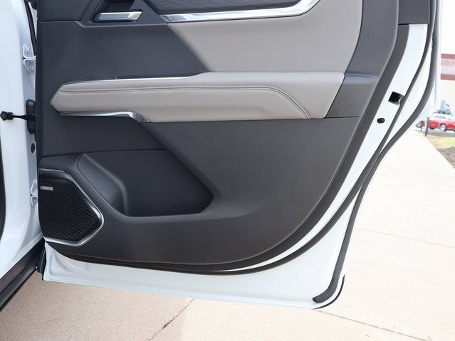 New 2026 GMC Acadia Elevation w/ Elevation Premium Package FWD image 14