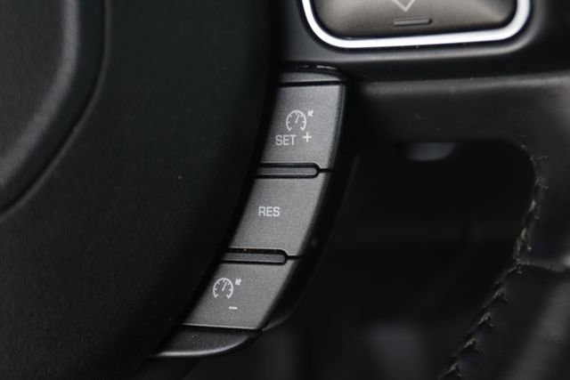 Used 2018 Land Rover Range Rover Evoque Landmark Edition image 11