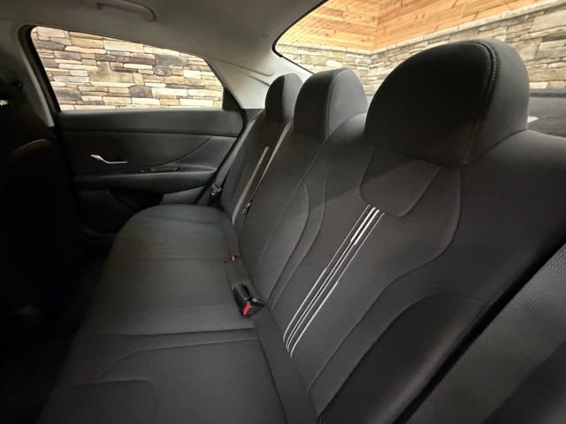 Used 2023 Hyundai Elantra SEL w/ Convenience Package FWD image 31