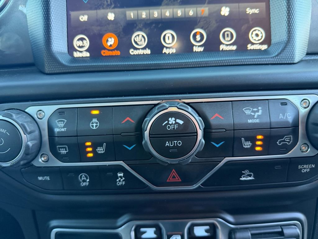 Certified 2021 Jeep Wrangler Unlimited Sahara image 16