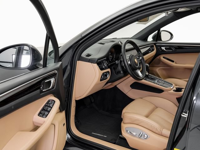 Certified 2021 Porsche Macan AWD/4WD image 9