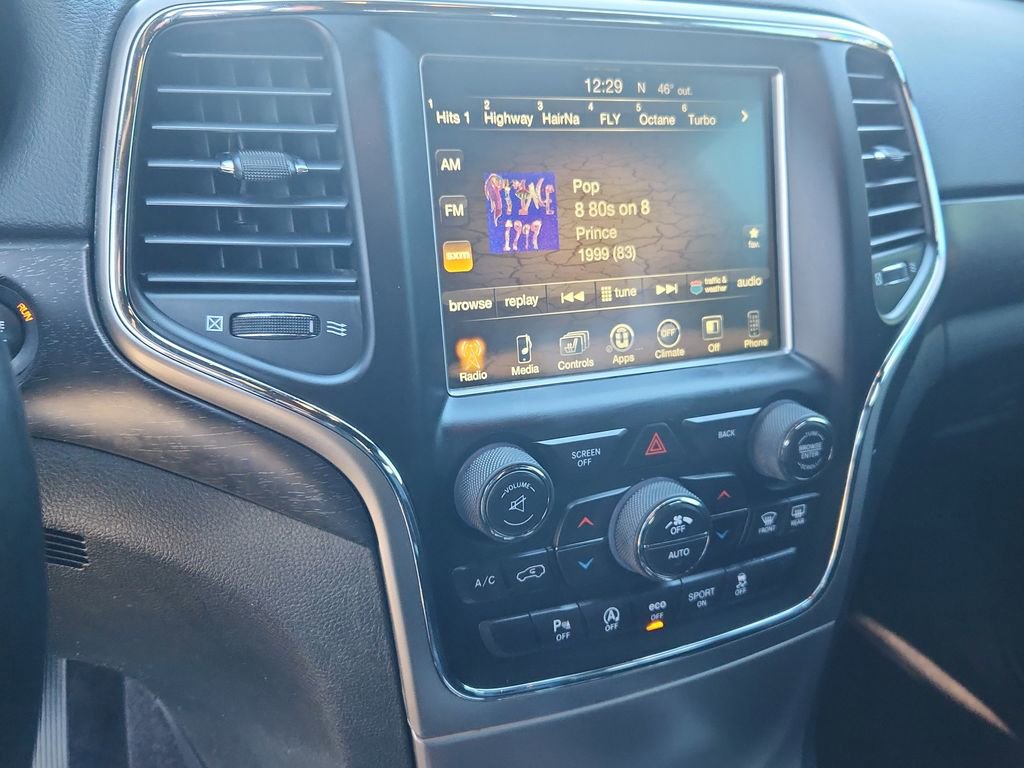 Used 2017 Jeep Grand Cherokee Altitude image 23