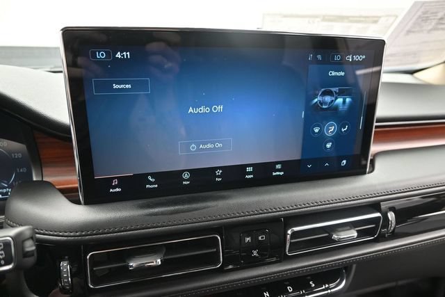 Used 2023 Lincoln Nautilus Reserve AWD/4WD image 33