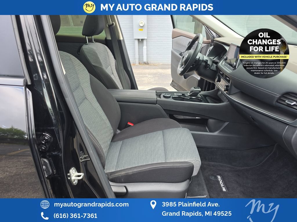 Used 2023 Nissan Rogue SV AWD/4WD image 22