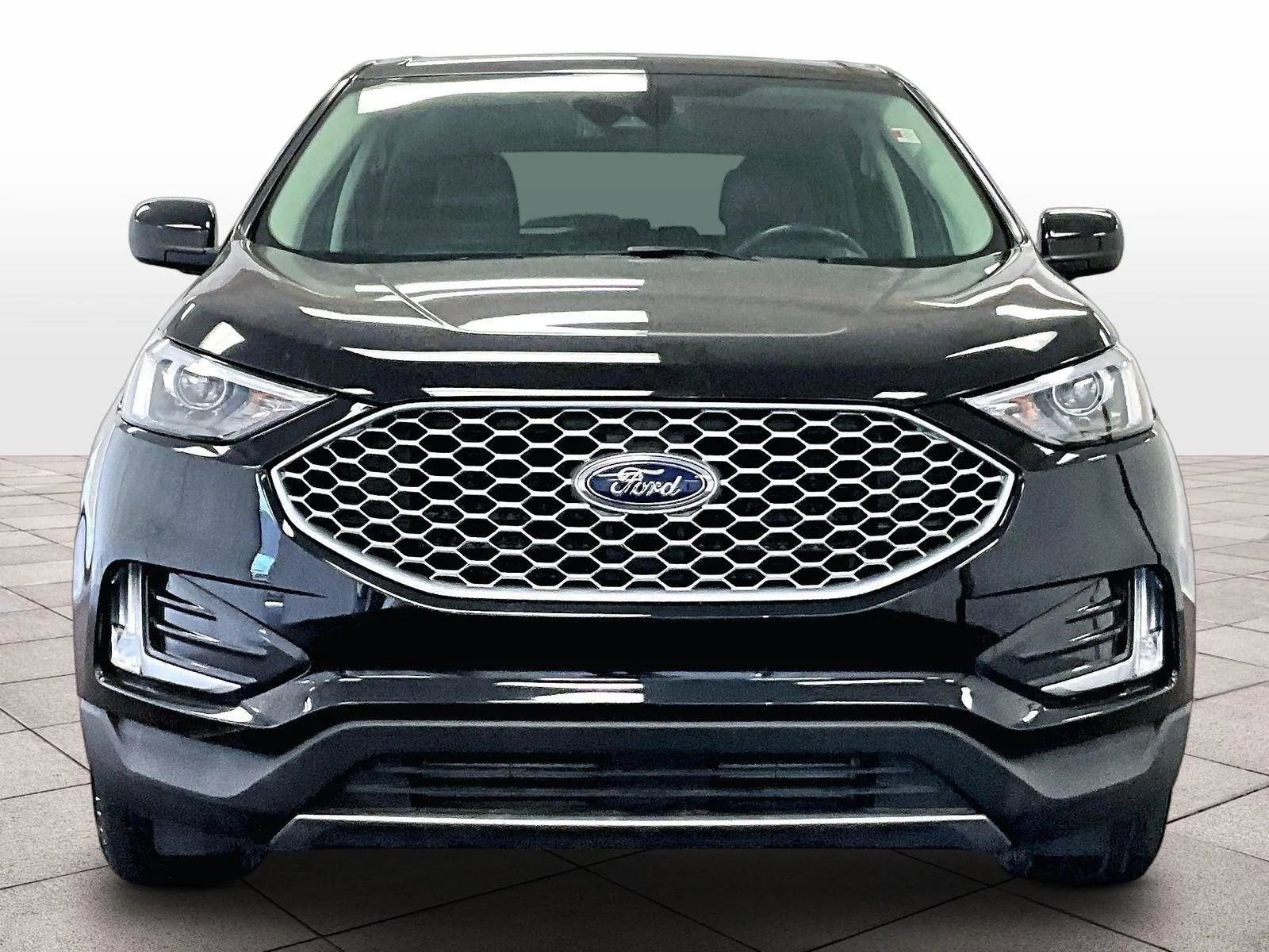 Certified 2023 Ford Edge SEL w/ Convenience Package AWD/4WD image 3