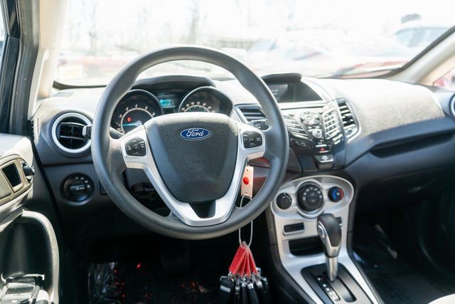 Used 2018 Ford Fiesta SE image 13