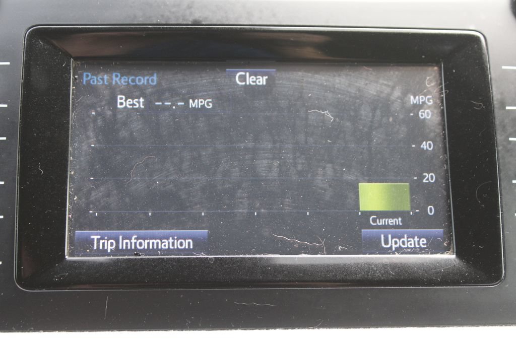 Used 2019 Toyota Highlander LE FWD image 42