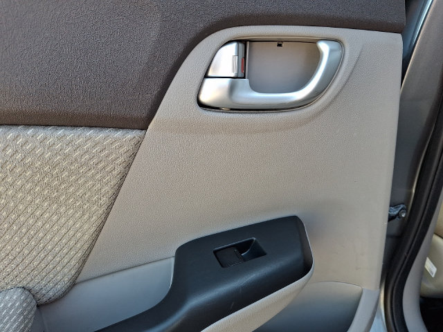 Used 2012 Honda Civic Hybrid Sedan image 6