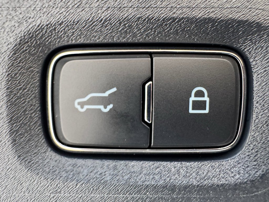 New 2026 Ford Expedition Platinum w/ Driver's Package AWD/4WD image 10