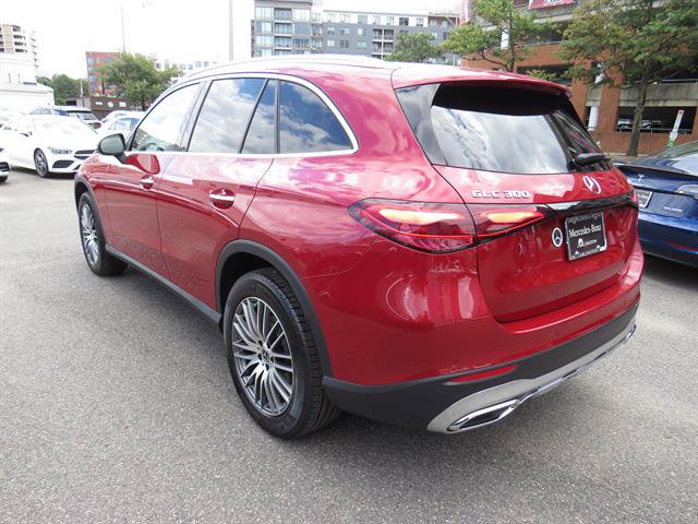 Used 2026 Mercedes-Benz GLC 300 4MATIC image 2