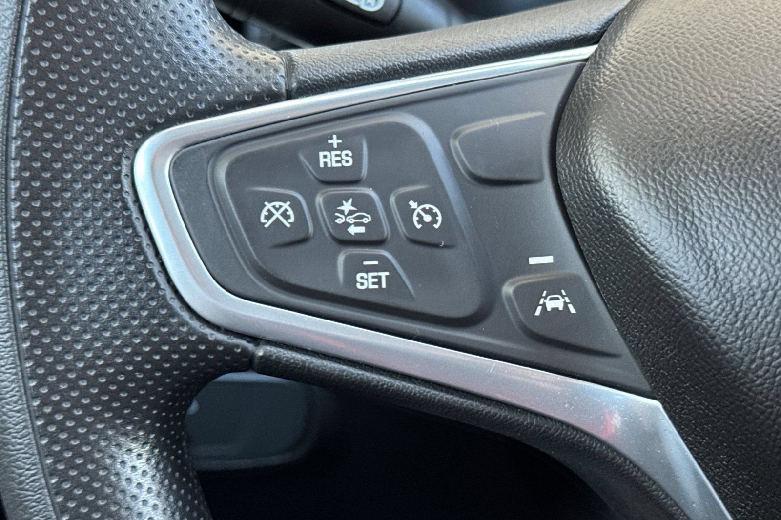 Used 2022 Chevrolet Equinox LT FWD image 26