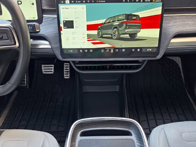 Used 2023 Rivian R1S Launch Edition Quad AWD/4WD image 34