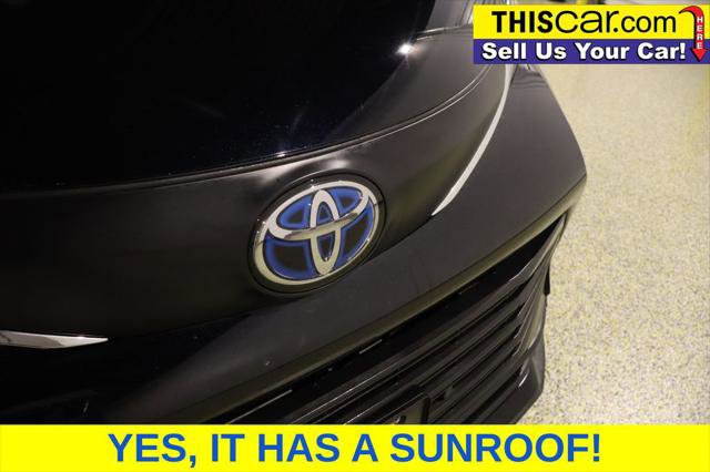 Used 2025 Toyota Sienna XLE image 10