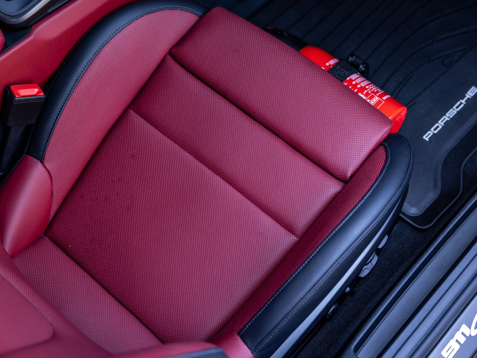 Certified 2025 Porsche 911 Carrera S RWD image 36