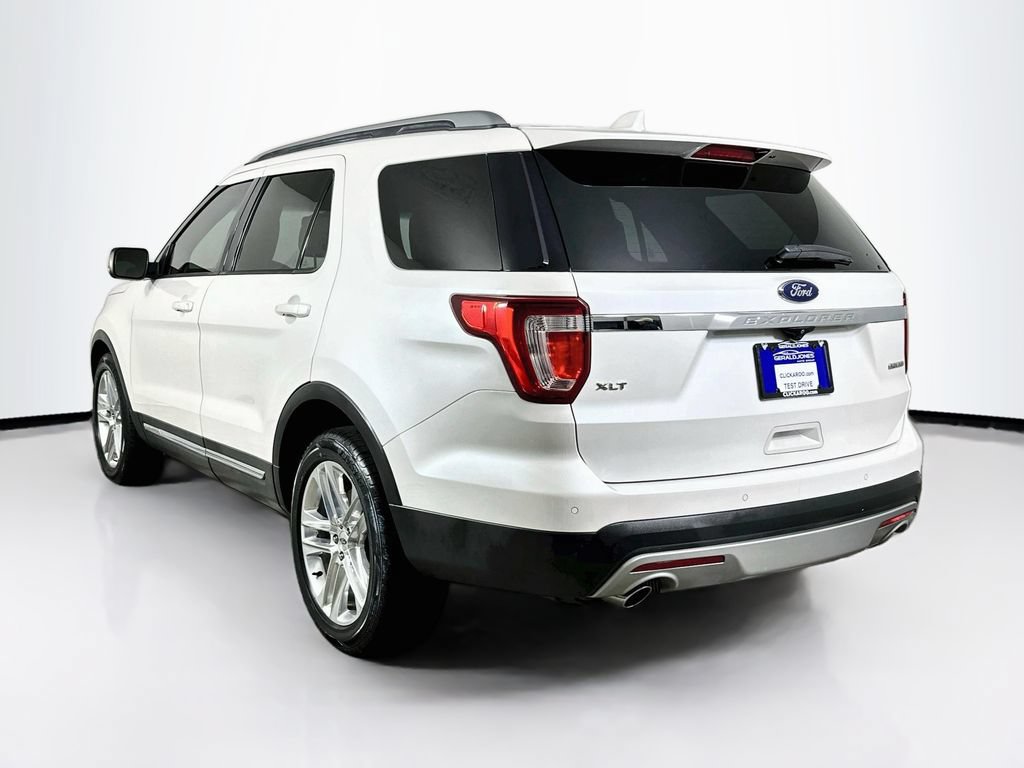 Used 2016 Ford Explorer XLT w/ Equipment Group 202A FWD image 6