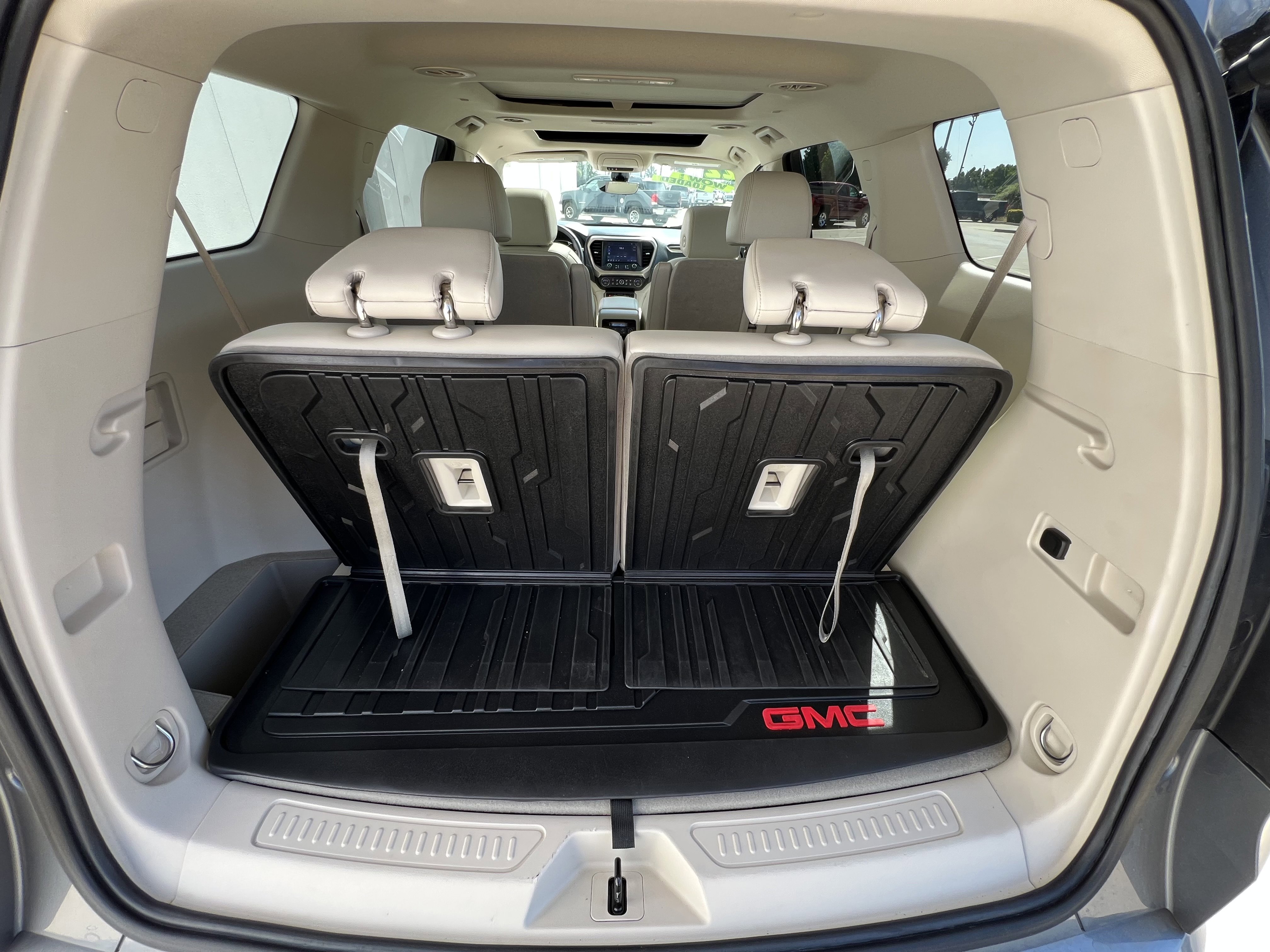 Used 2022 GMC Acadia Denali w/ Denali Ultimate Package image 9