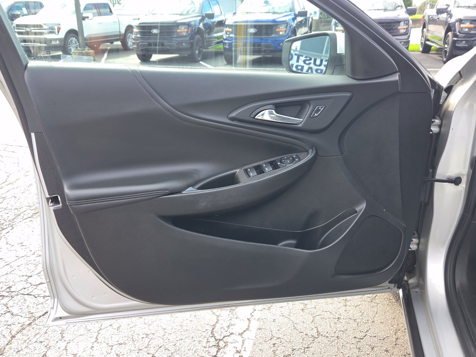 Used 2021 Chevrolet Malibu LT w/ Leather Package FWD image 10