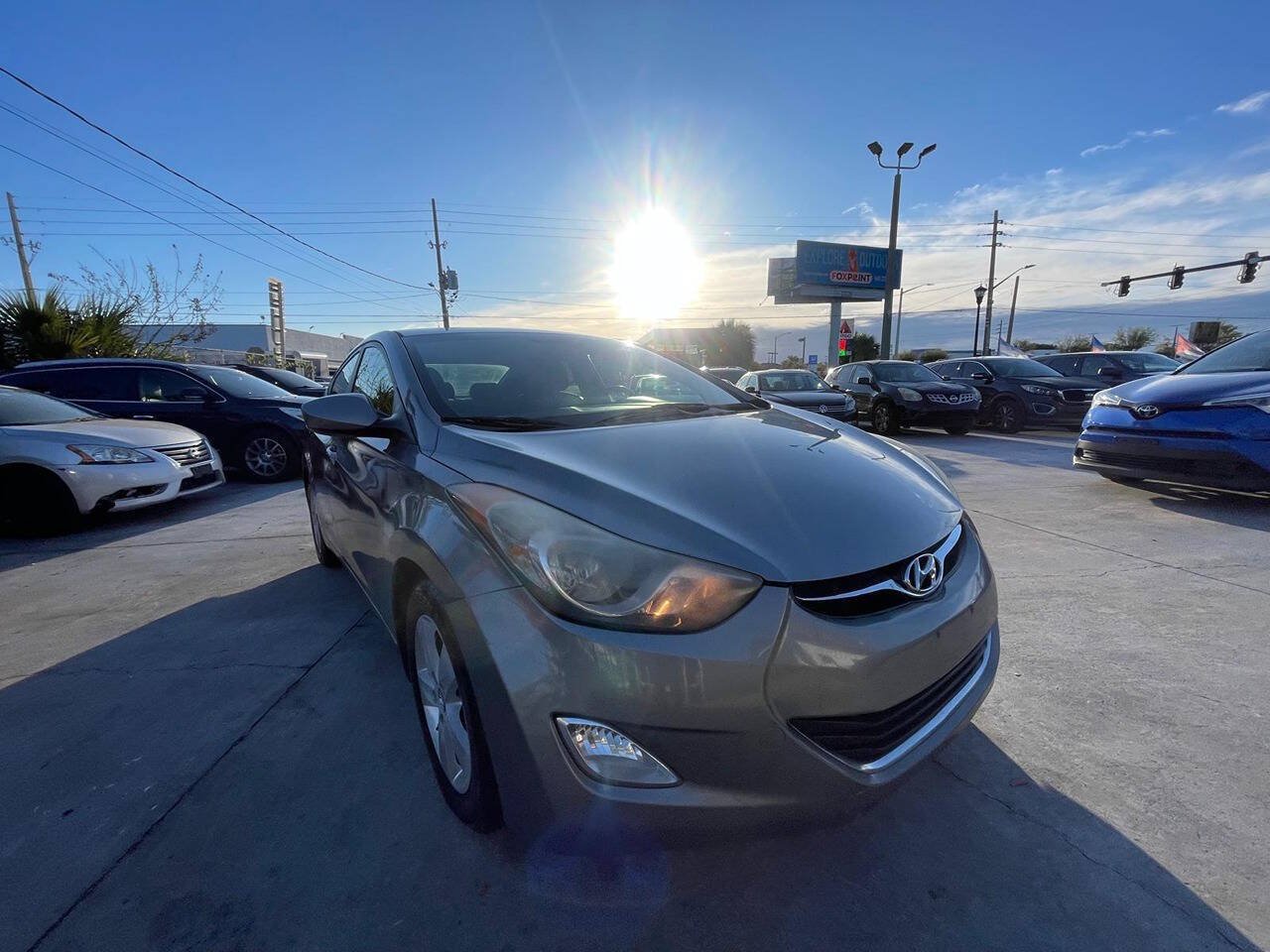 Used 2012 Hyundai Elantra GLS w/ Preferred Pkg 3 FWD image 18