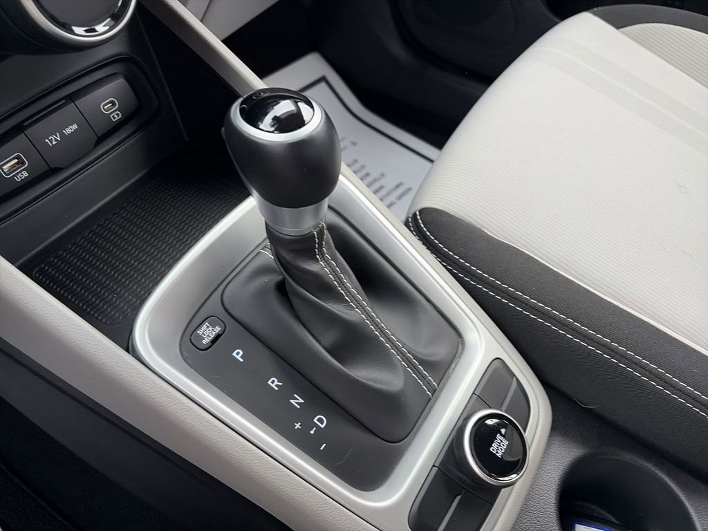 Used 2024 Hyundai Venue SEL image 19