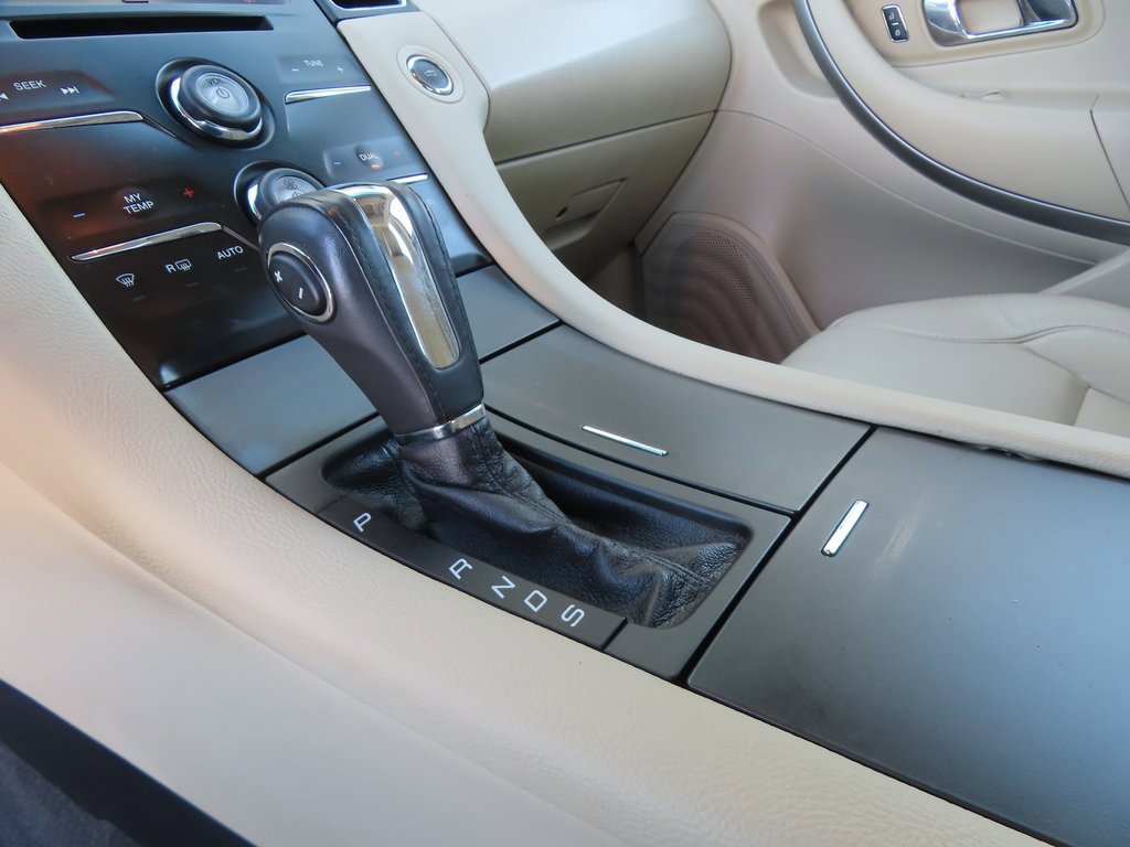 Used 2013 Ford Taurus SEL image 15