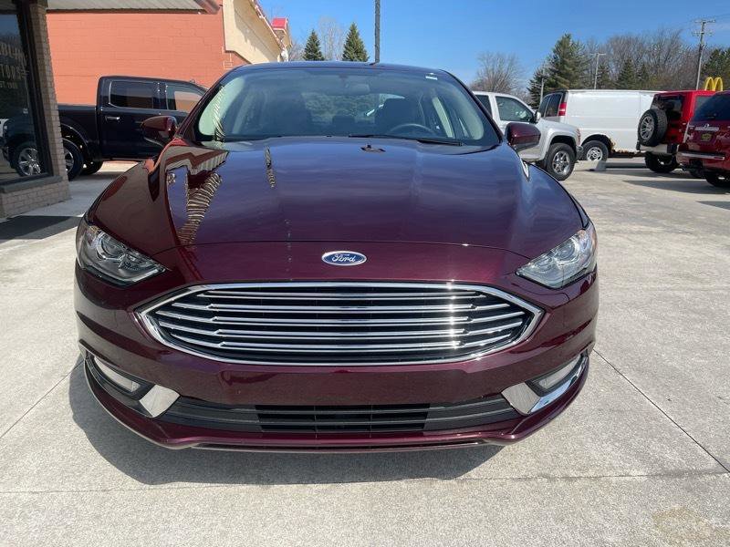 Used 2017 Ford Fusion SE w/ Equipment Group 201A image 5