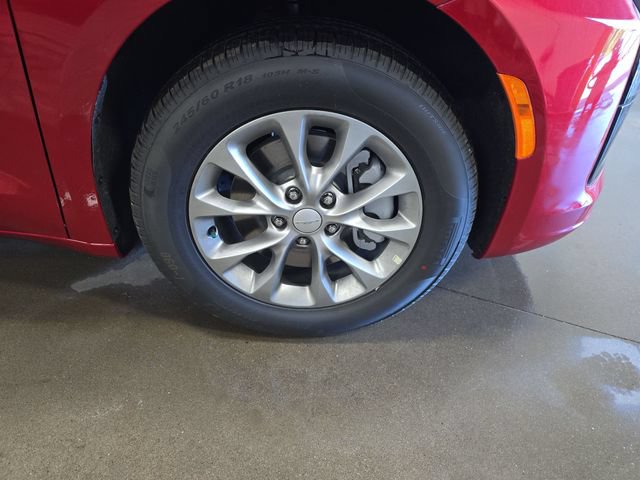 New 2027 Chrysler Pacifica Select AWD/4WD image 18