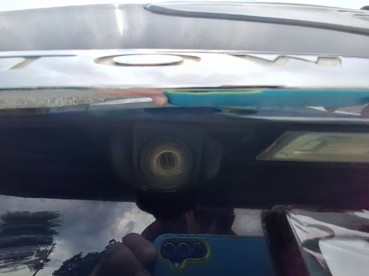 Used 2015 Chrysler Town & Country Touring-L w/ Driver Convenience Group image 16