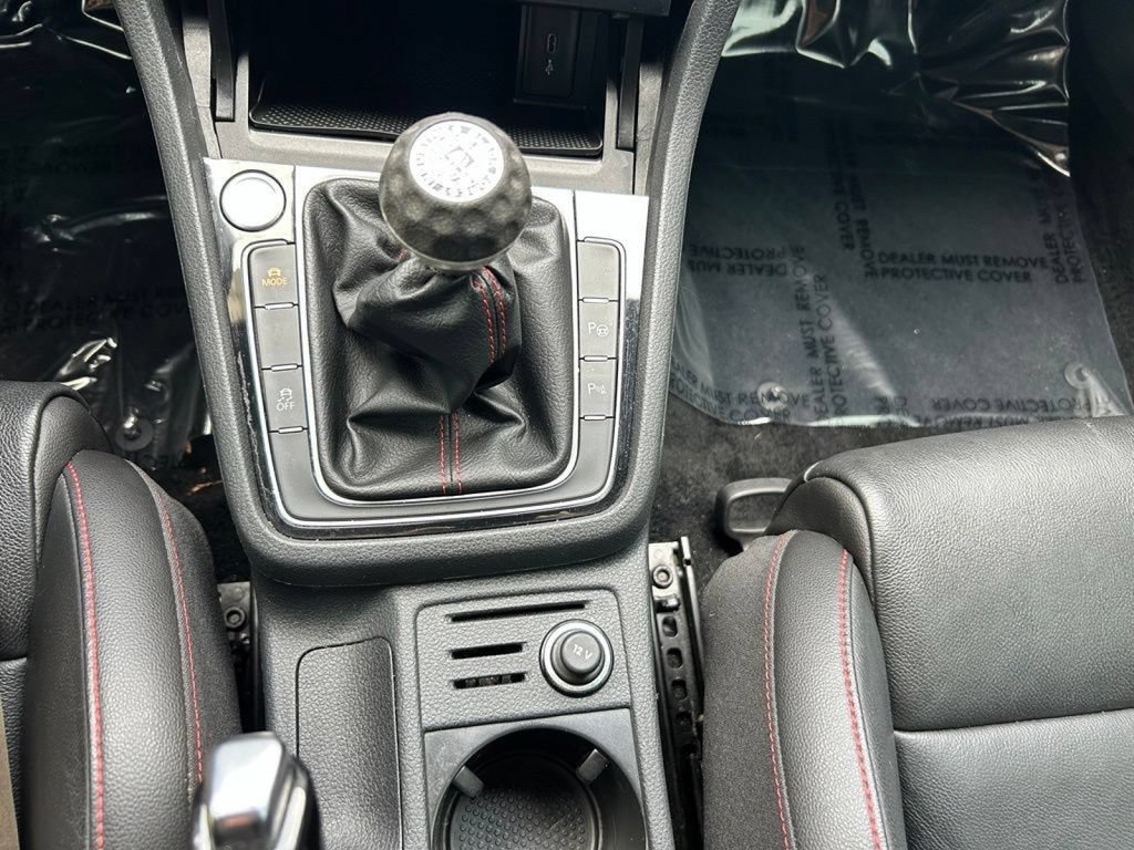 Used 2021 Volkswagen GTI Autobahn FWD image 18