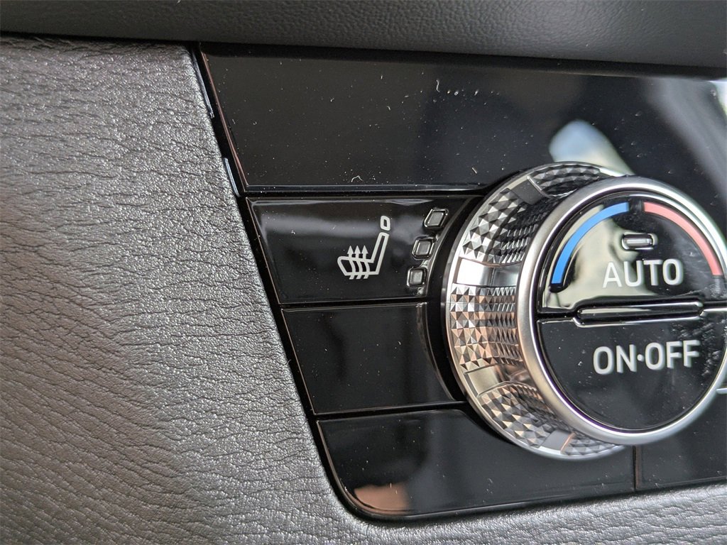 New 2025 Mitsubishi Outlander SE image 24