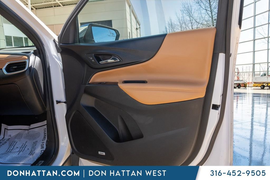 Used 2025 Volkswagen Atlas SE image 22