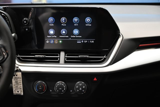 New 2026 Chevrolet Trax RS w/ Sunroof Package FWD image 14