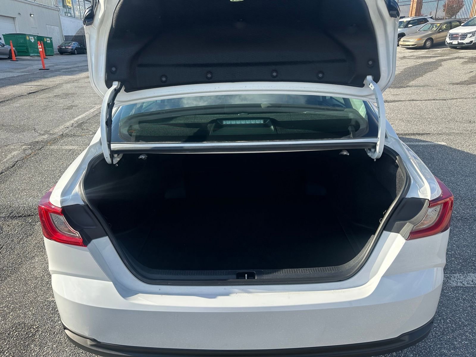 Used 2025 Toyota Camry LE image 30