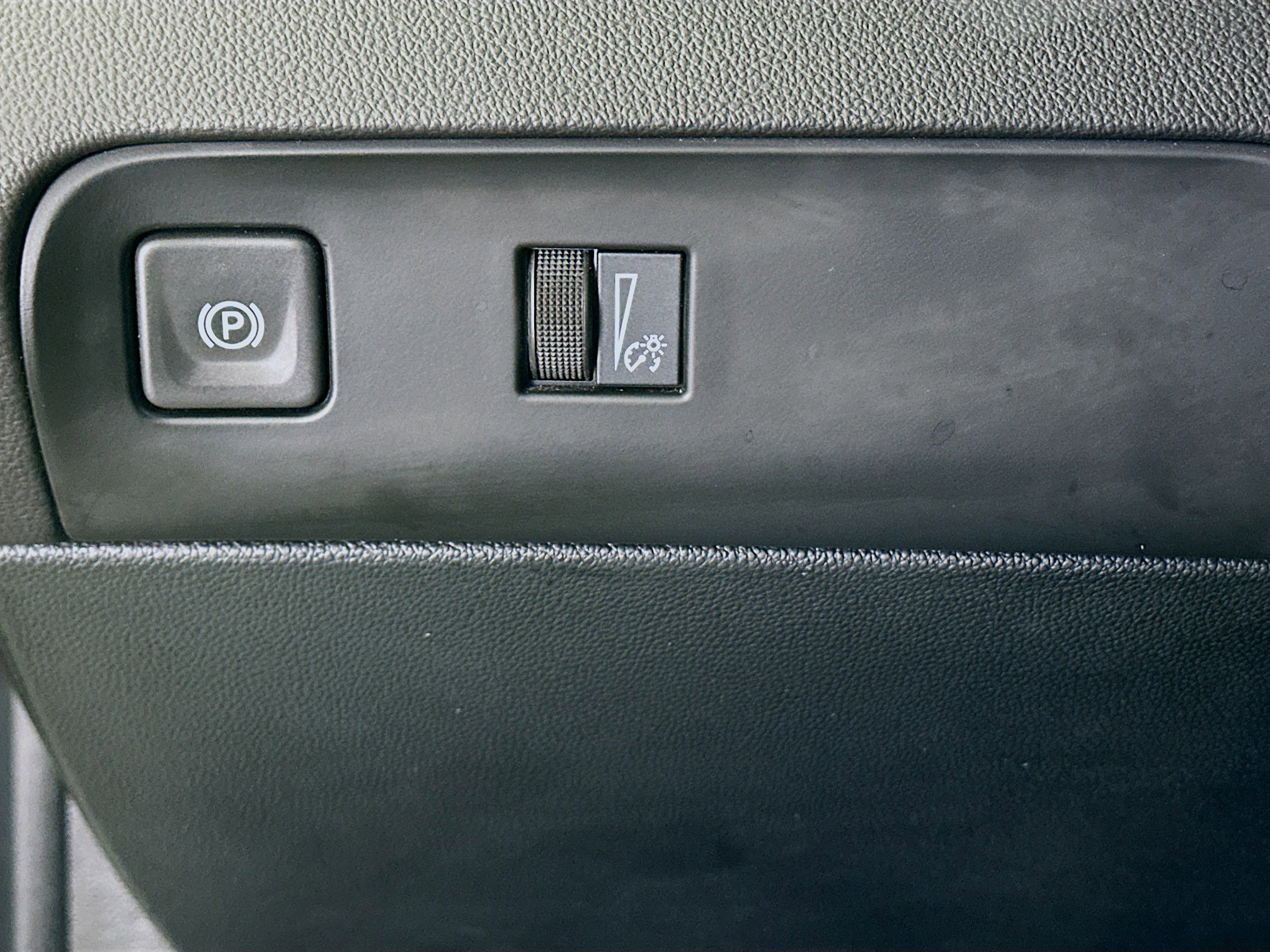 Used 2023 Buick Enclave Essence w/ Experience Buick Package image 17