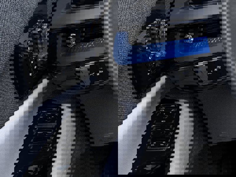 New 2025 Cadillac Optiq Luxury 2 image 22