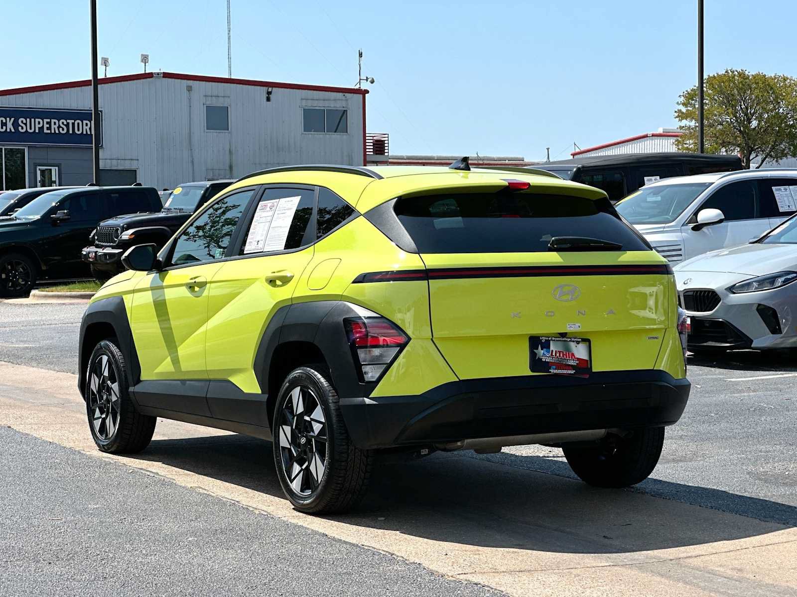 Used 2025 Hyundai Kona SEL AWD/4WD image 13