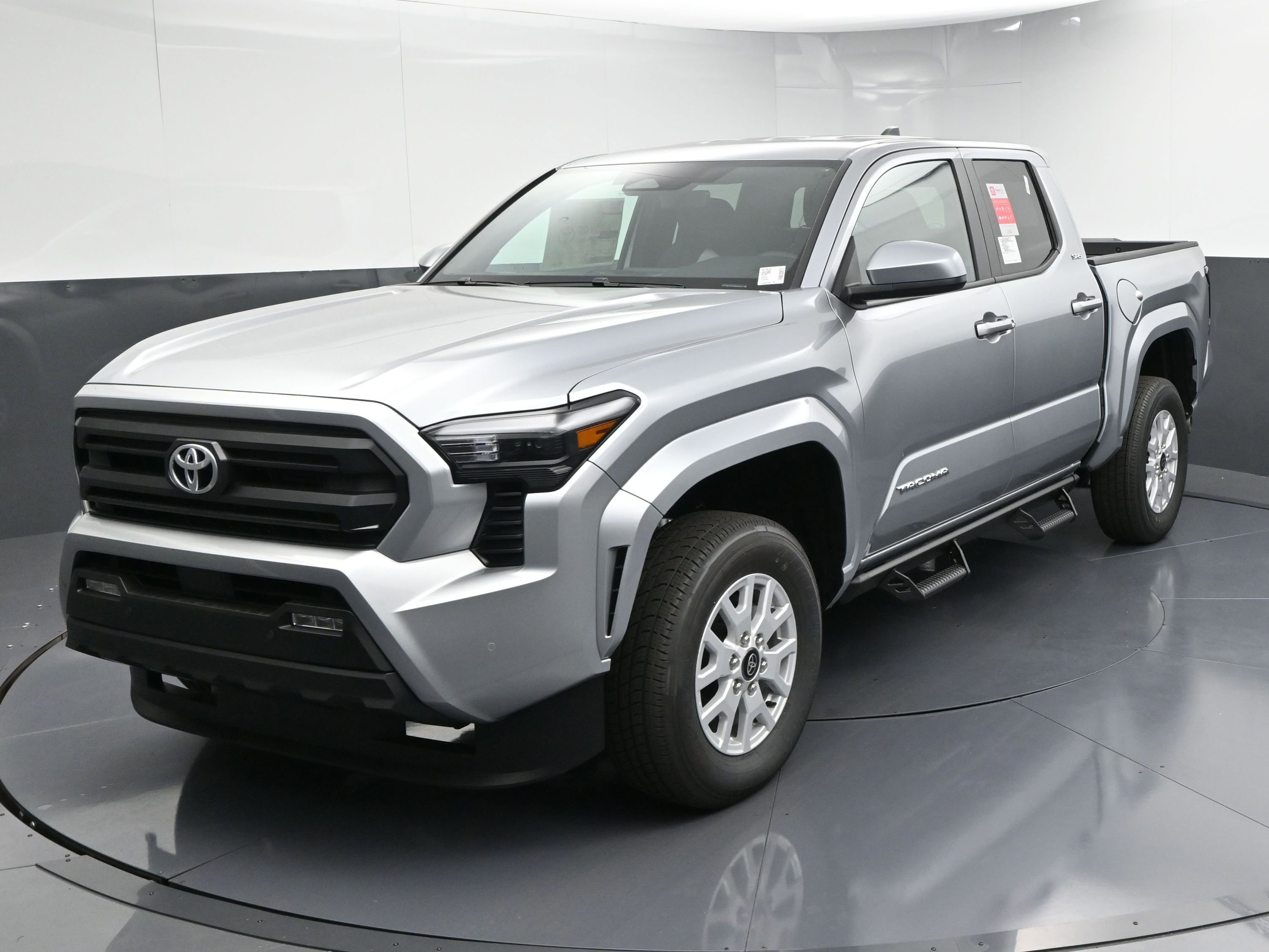 Used 2024 Toyota Tacoma SR5 w/ SR5 Upgrade Package image 4