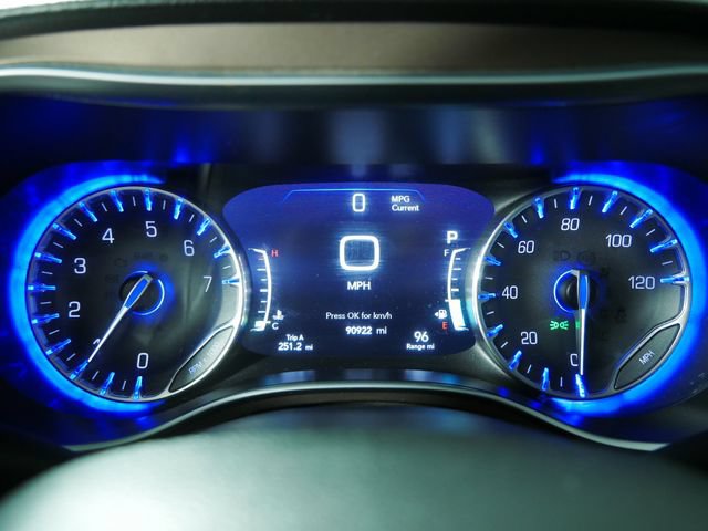 Certified 2017 Chrysler Pacifica Touring-L Plus w/ Advanced Safetytec Group FWD image 33