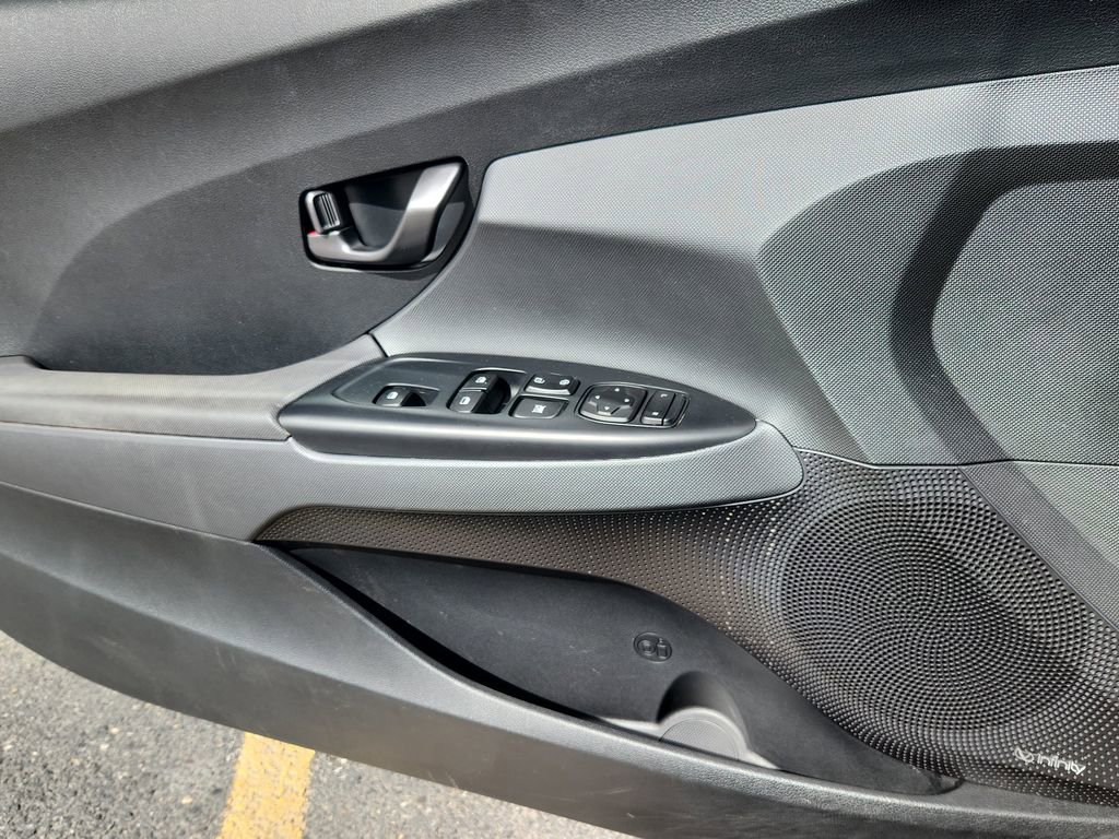 Used 2019 Hyundai Veloster Turbo Ultimate image 8