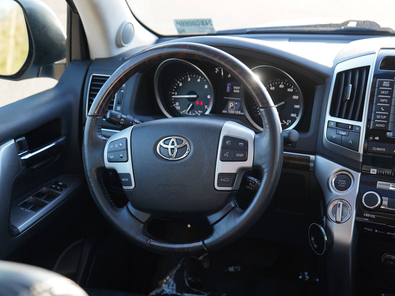 Used 2015 Toyota Land Cruiser AWD/4WD image 17