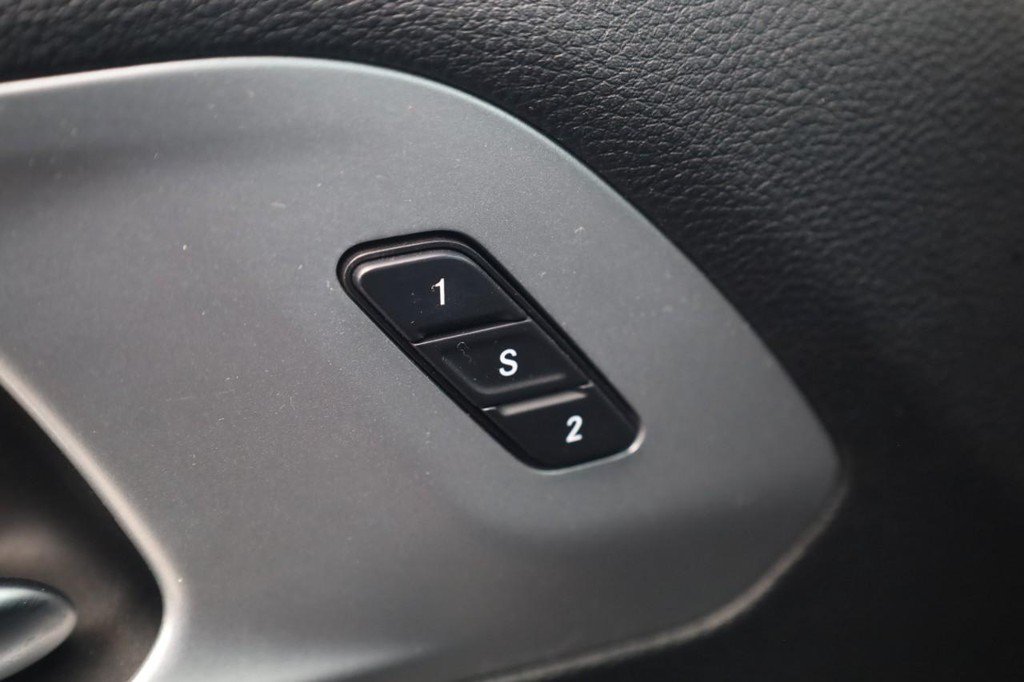 Used 2021 Chrysler Pacifica Touring-L w/ Premium & Safety Sphere Group FWD image 13