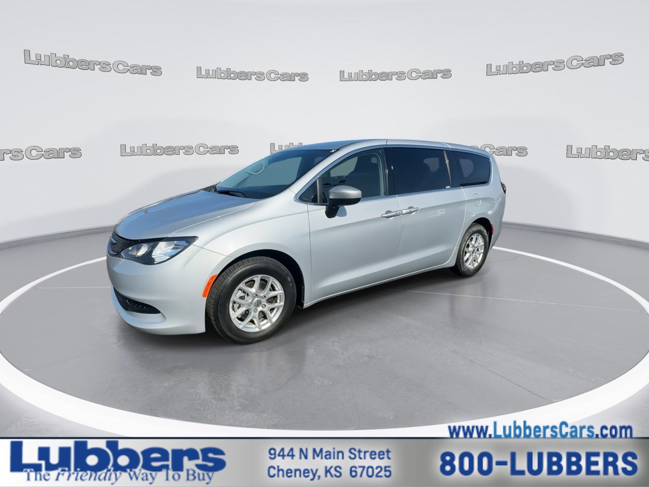 Used 2023 Chrysler Voyager LX FWD image 4