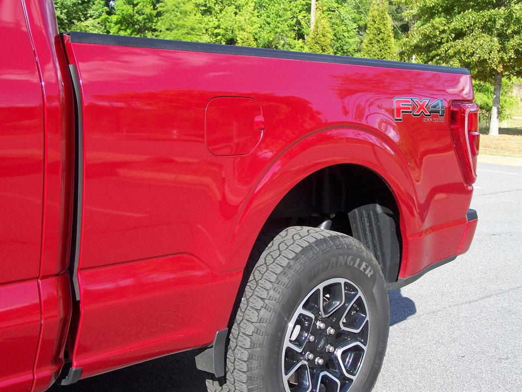 Used 2022 Ford F150 XLT w/ Equipment Group 302A High AWD/4WD image 17