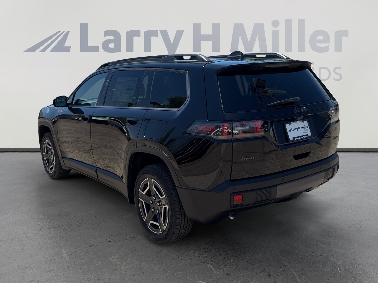 New 2026 Jeep Cherokee Laredo AWD/4WD image 3