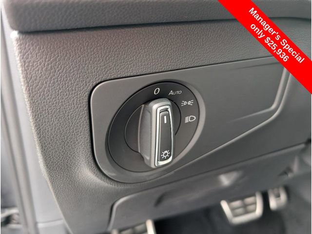 Used 2023 Volkswagen Tiguan SE R-Line image 16