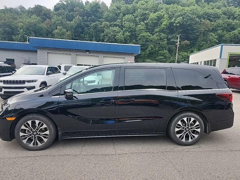 Used 2025 Honda Odyssey Elite image 4