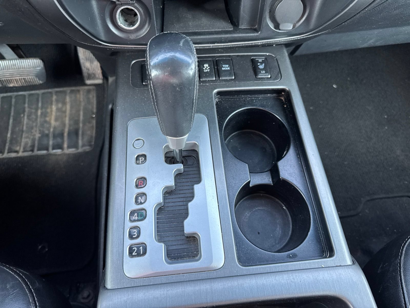 Used 2014 Nissan Armada Platinum AWD/4WD image 19