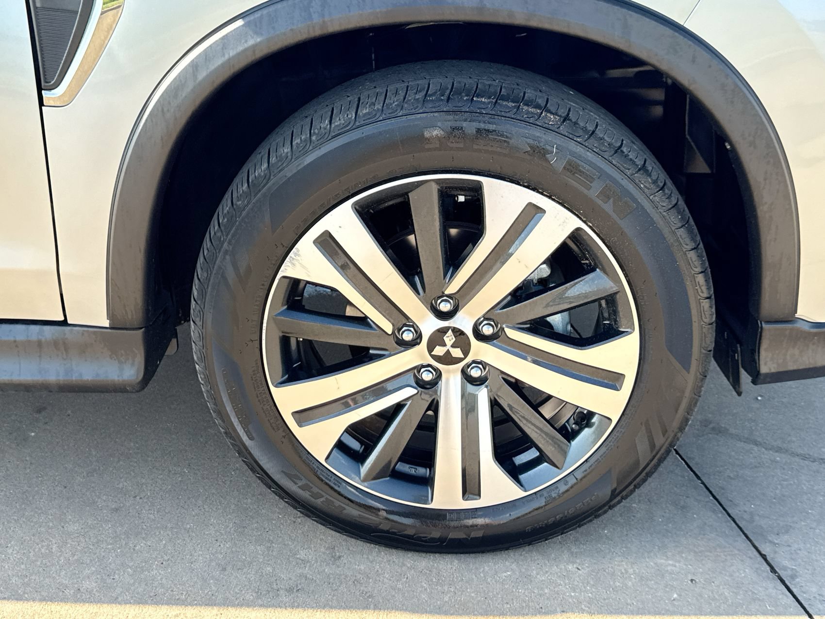 Used 2025 Mitsubishi Outlander Sport ES AWD/4WD image 10
