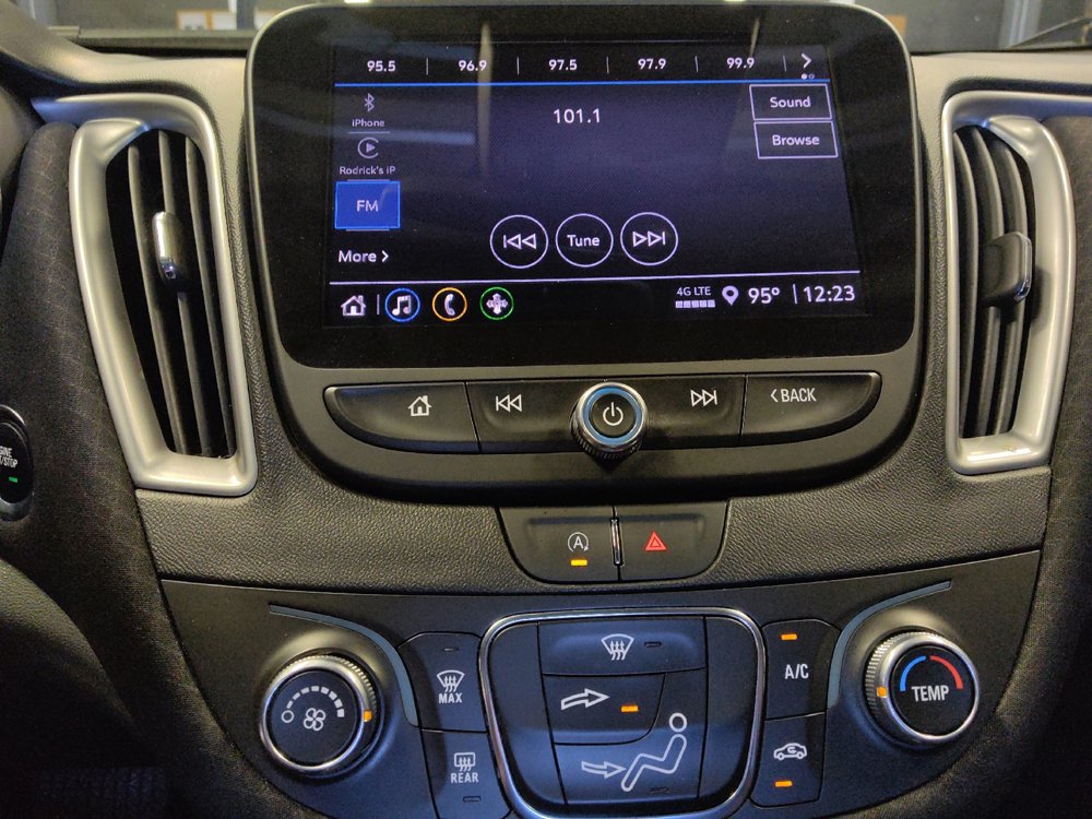 Used 2021 Chevrolet Malibu RS FWD image 25